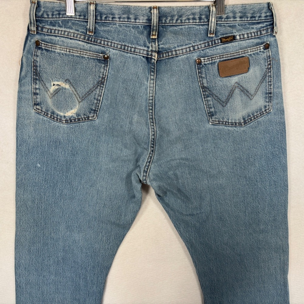 Vintage 90s Wrangler 13MWZ USA Cowboy Cut Jeans Light Wash 37x30 Distressed